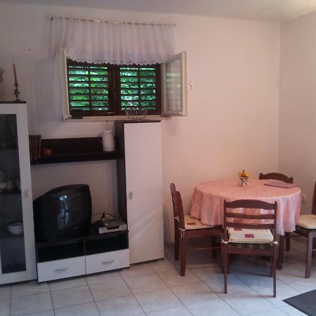 Appartamento Zora Seget Vranjica Esterno foto